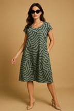 Agnes | Sommerkjole med rund hals og smukt print