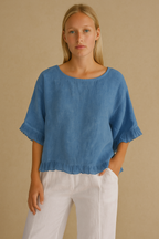 Minea Bluse | Blød linned – afslappet elegance med flæsedetaljer