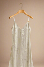 Lysa Kjole | Silkeglat elegance + flydende komfort