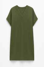Anine Kjole | Kort kjole med struktureret V-udskæring