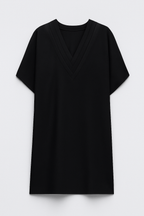 Anine Kjole | Kort kjole med struktureret V-udskæring