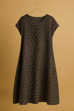 Agnes | Sommerkjole med rund hals og smukt print