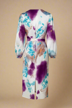 Inaya Kjole | En flydende komposition af farver og form