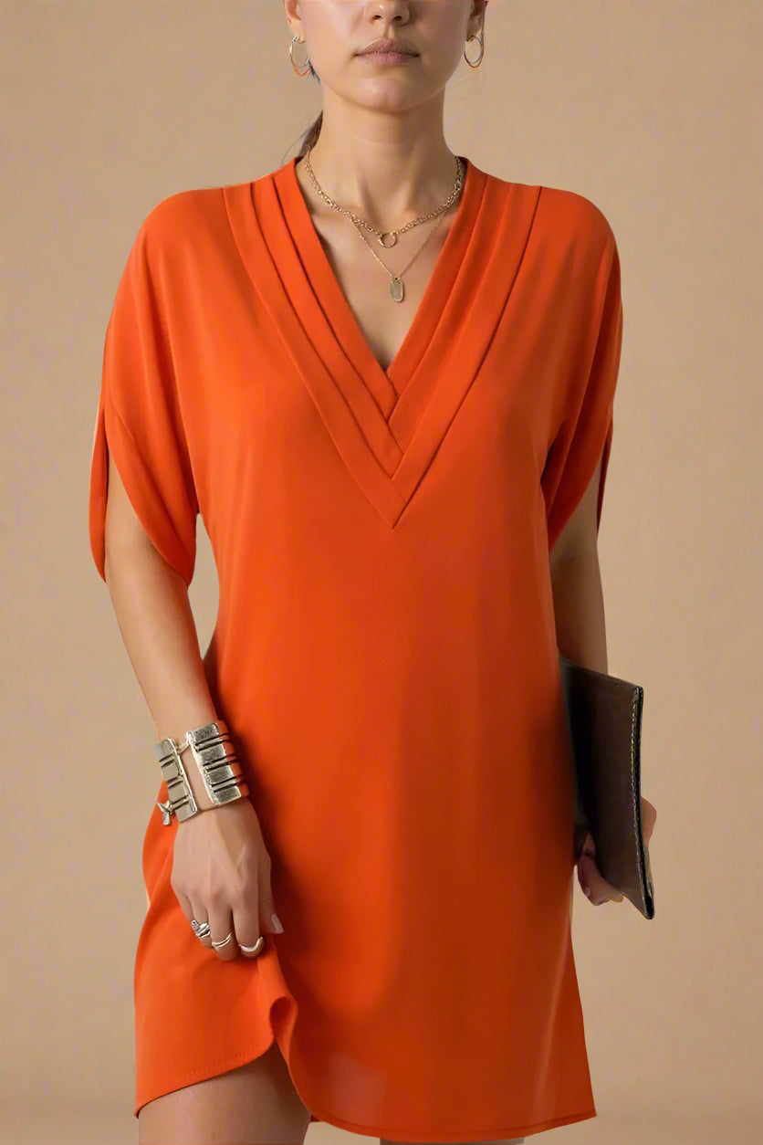 Anine Kjole | Kort kjole med struktureret V-udskæring