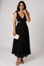 Nora Kjole | Plisseret midi-kjole med sidesnit og krydset udskæring