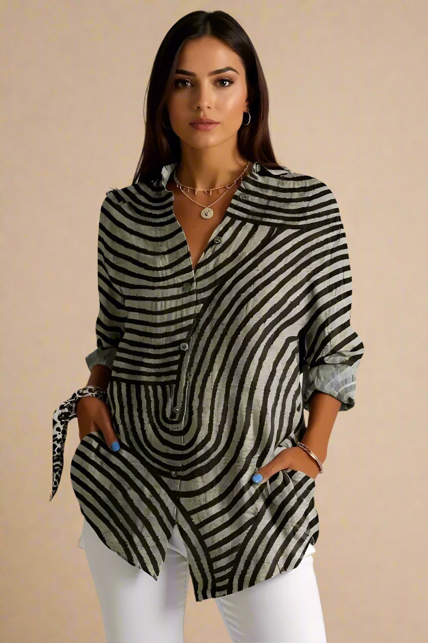 Maya blusen | Langærmet skjorte med grafisk mønster og moderne snit